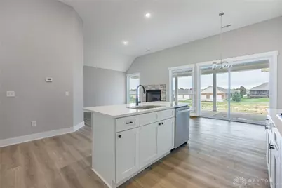 920 Wright Cycle Boulevard, Xenia, OH 45385 - Photo 8