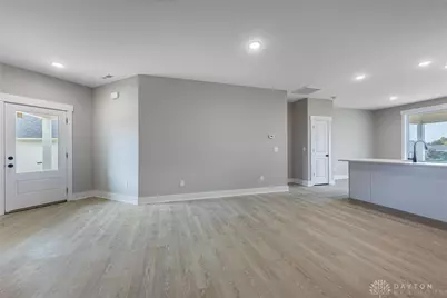 926 Wright Cycle Boulevard, Xenia, OH 45385 - Photo 4