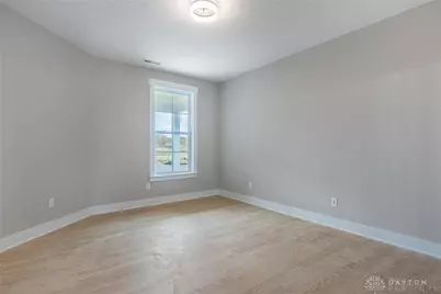 926 Wright Cycle Boulevard, Xenia, OH 45385 - Photo 8