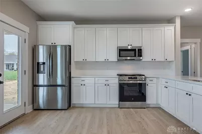 926 Wright Cycle Boulevard, Xenia, OH 45385 - Photo 6