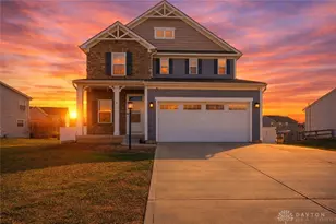 7368 Timber Wolf Dr, Carlisle, OH 45005 - Photo 2