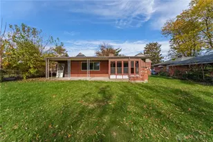 1806 Pinecrest Dr, Dayton, OH 45414 - Photo 38