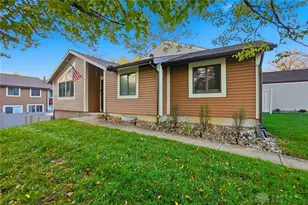 6042 Cinnamon Tree Ct, Englewood, OH 45322 - Photo 2