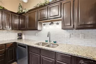 6042 Cinnamon Tree Ct, Englewood, OH 45322 - Photo 12