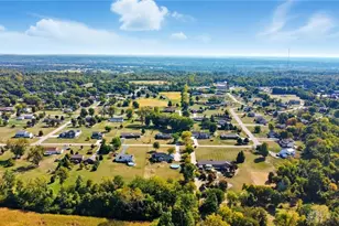 2558 Stoney Creek St, Springfield, OH 45504 - Photo 8