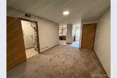 557 N Broad Street, Fairborn, OH 45324 - Photo 6