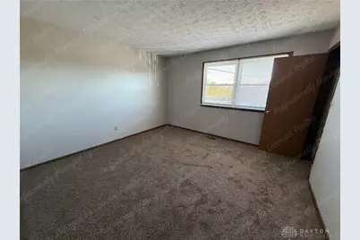 557 N Broad Street, Fairborn, OH 45324 - Photo 12