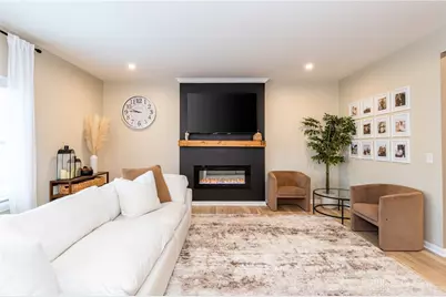 7026 Honeylocust Street, Tipp City, OH 45371 - Photo 8