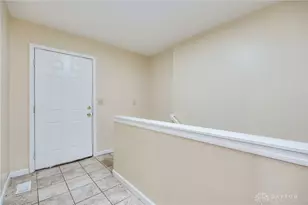 3586 Ln Garden Ct, Dayton, OH 45404 - Photo 6