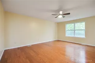 3586 Ln Garden Ct, Dayton, OH 45404 - Photo 8