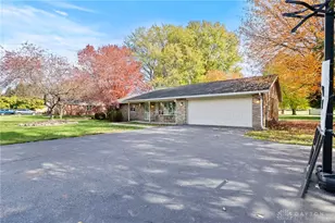 6360 Renee St, Springfield, OH 45502 - Photo 2