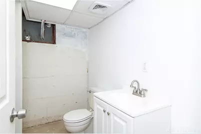 7811 Peters Pike, Butler Twp, OH 45414 - Photo 36