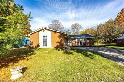 626 W Chestnut Street, Oxford, OH 45056 - Photo 2