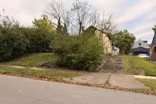 2239 Mayfair Rd, Dayton, OH 45405 - Photo 2