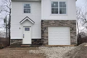 1023 Bunche Dr, Dayton, OH 45417 - Photo 1