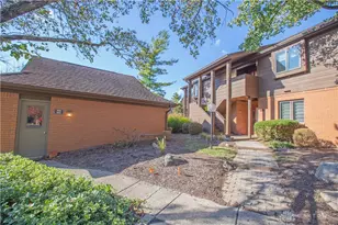 7035 Bluffs Dr, Washington Twp, OH 45459 - Photo 32