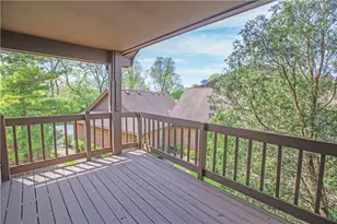 7035 Bluffs Dr, Washington Twp, OH 45459 - Photo 6