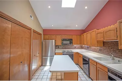 7035 Bluffs Drive, Washington Twp, OH 45459 - Photo 24