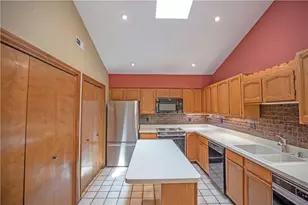 7035 Bluffs Dr, Washington Twp, OH 45459 - Photo 24