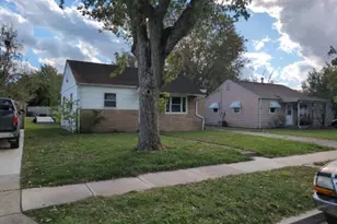 138 William St, Dayton, OH 45449 - Photo 2