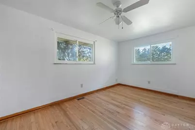 7368 San Fernando Road, Huber Heights, OH 45424 - Photo 24