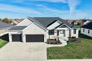 950 Rosenthal Dr, Tipp City, OH 45373 - Photo 2