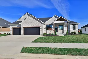 950 Rosenthal Dr, Tipp City, OH 45373 - Photo 1