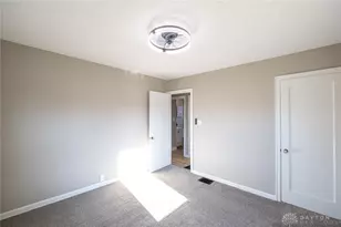 211 Holmes Dr, Fairborn, OH 45324 - Photo 12