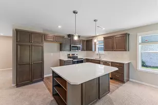 2651 Verdant Ln, Fairborn, OH 45324 - Photo 2