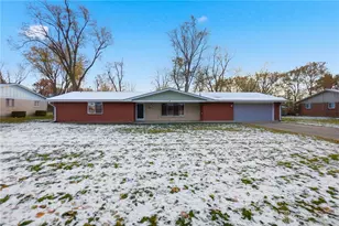 2298 Jacavanda Dr, Beavercreek, OH 45431 - Photo 2