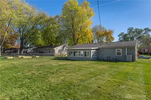 1052 Greenfield Dr, Troy, OH 45373 - Photo 20