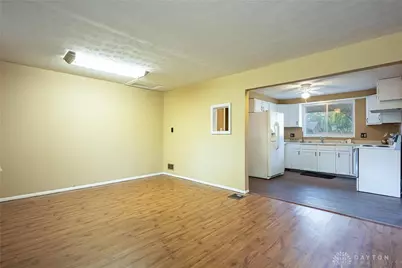 808 Macmillan Drive, Trotwood, OH 45426 - Photo 4