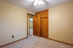 304 E Eppington Dr, Trotwood, OH 45426 - Photo 12