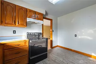 304 E Eppington Dr, Trotwood, OH 45426 - Photo 8