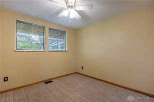 304 E Eppington Dr, Trotwood, OH 45426 - Photo 14