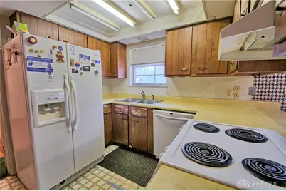 3332 Morning Glory Road, Dayton, OH 45449 - Photo 10