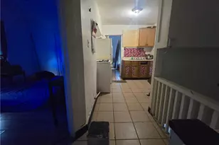 39 Pioneer St, Dayton, OH 45405 - Photo 2