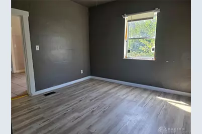 39 Pioneer Street, Dayton, OH 45405 - Photo 8