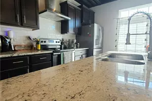 522 E 2nd St, Dayton, OH 45402 - Photo 12
