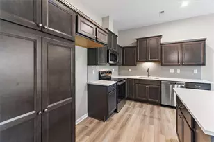 435 Pilot Point, Vandalia, OH 45377 - Photo 4