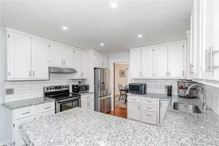 8670 Hawthorne Pl, Springboro, OH 45066 - Photo 10