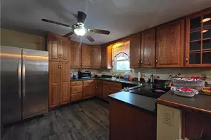 1070 Nagle Ct, Beavercreek, OH 45430 - Photo 2