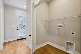 1260 W First St, Dayton, OH 45402 - Photo 14