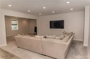 1018 Hunter's Ridge Dr, Tipp City, OH 45371 - Photo 38