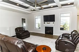 1018 Hunter's Ridge Dr, Tipp City, OH 45371 - Photo 12