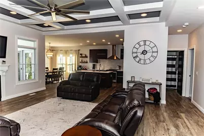 1018 Hunters Ridge Drive, Tipp City, OH 45371 - Photo 8