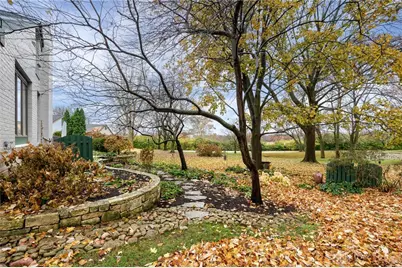 571 Eagle Circle, Kettering, OH 45429 - Photo 30