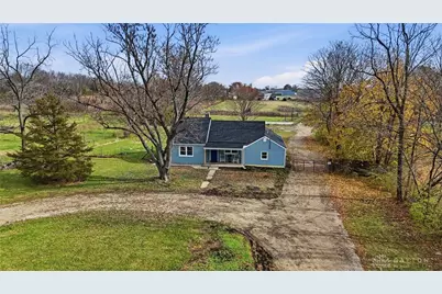 9185 S Mann Road, Bethel Twp, OH 45371 - Photo 4