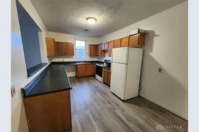 907 S Limestone Street, Springfield, OH 45505 - Photo 8