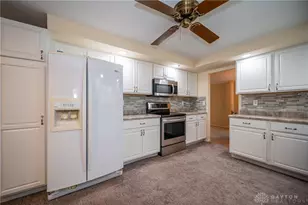 3136 Suburban Dr, Beavercreek, OH 45432 - Photo 14